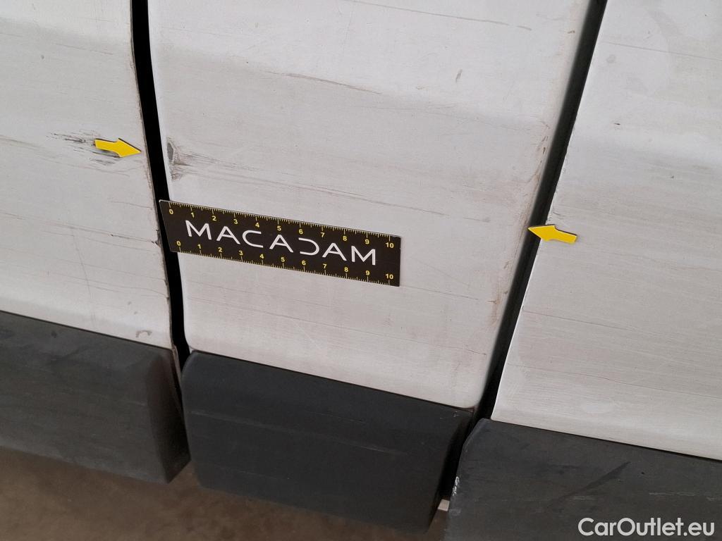  Renault  Trafic  III Fourgon L2H1 3T Confort 2.0 dCi 130CV BVM6 E6d #155