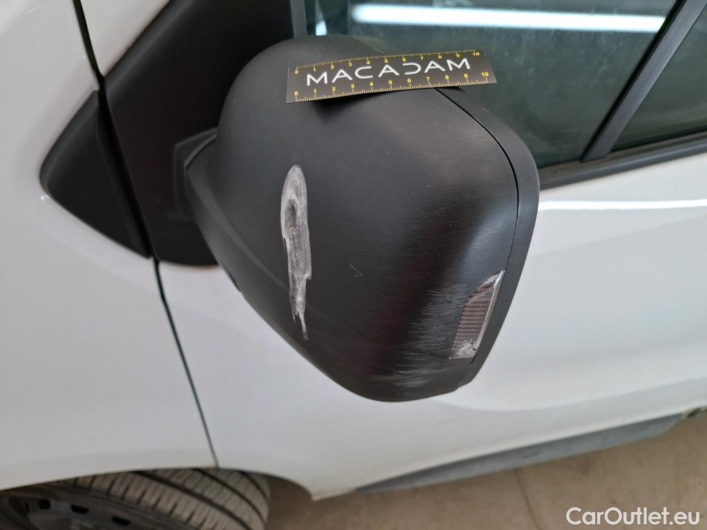  Renault  Trafic  III Fourgon L2H1 3T Confort 2.0 dCi 130CV BVM6 E6d #164