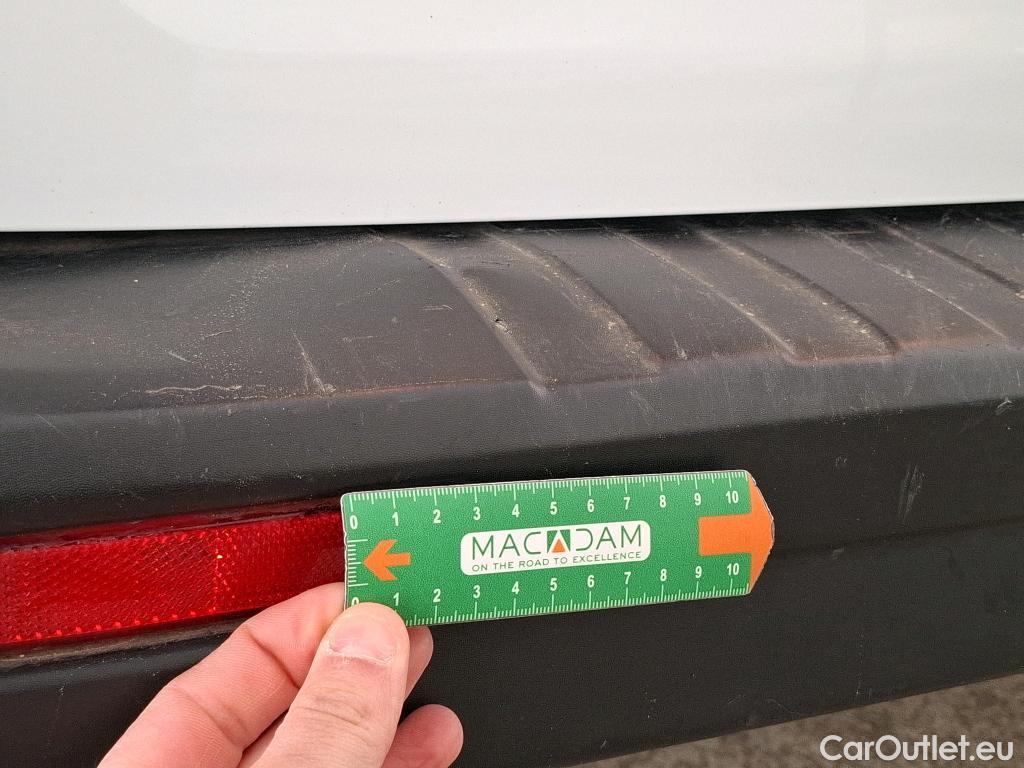  Renault  Trafic  III Fourgon L2H1 3T Grand Confort 2.0 dCi 130CV BVM6 E6d #17