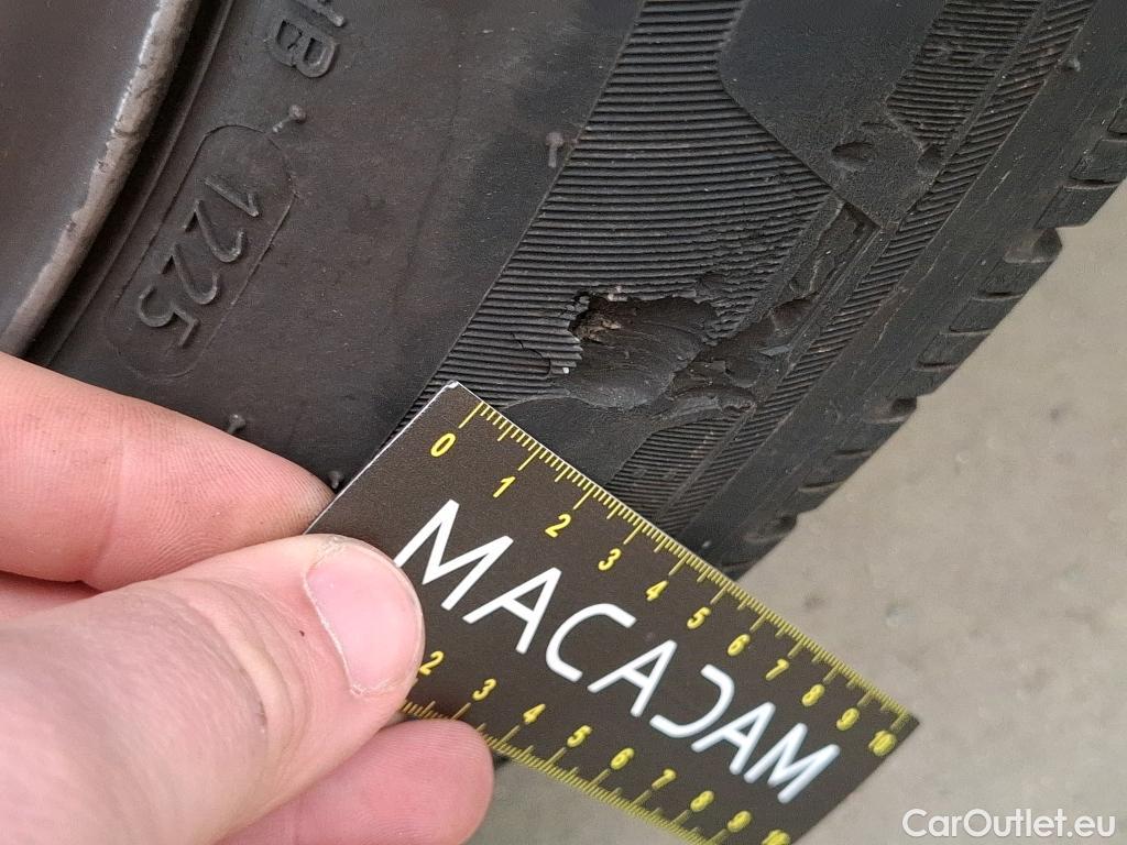  Renault  Trafic  III Fourgon L2H1 3T Confort 2.0 dCi 130CV BVM6 E6d #117