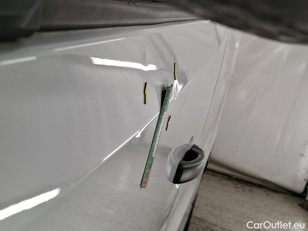  Renault  Trafic  III Fourgon L2H1 3T Grand Confort 2.0 dCi 130CV BVM6 E6d #36