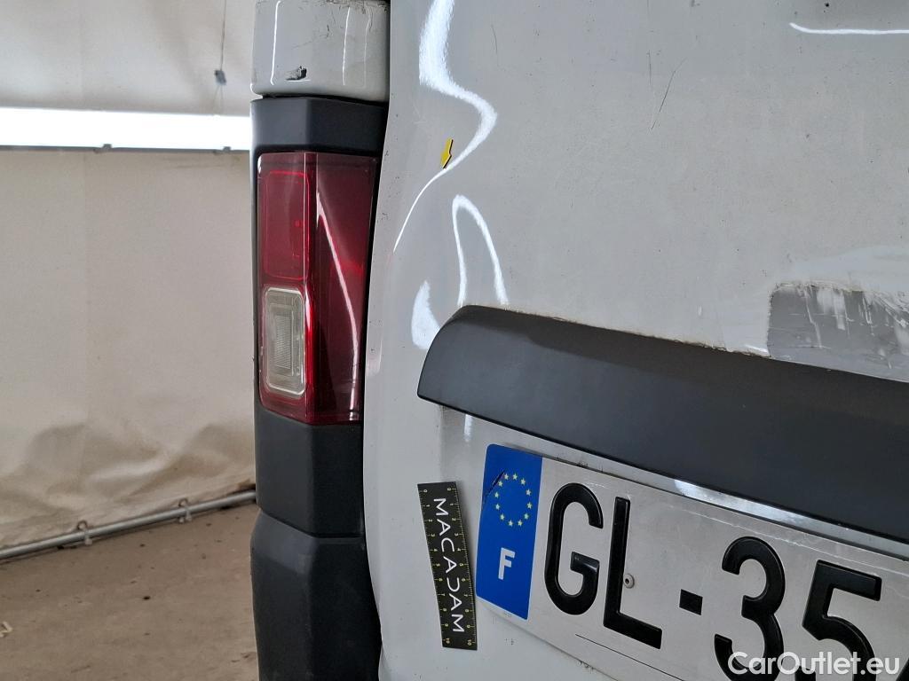  Renault  Trafic  III Fourgon L2H1 3T Confort 2.0 dCi 130CV BVM6 E6d #51