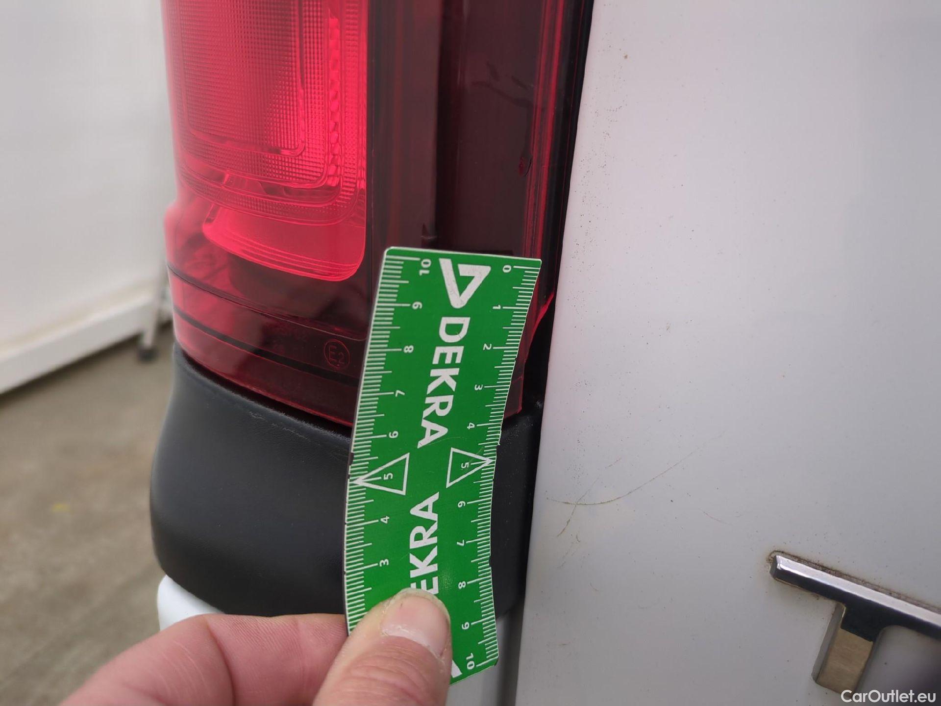  Renault  Trafic RENAULT  VU 4p Fourgon FG GCF L1H1 1000 dCi 95 E6 #49