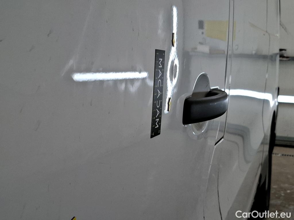  Renault  Trafic  III Fourgon L2H1 3T Confort 2.0 dCi 130CV BVM6 E6d #74