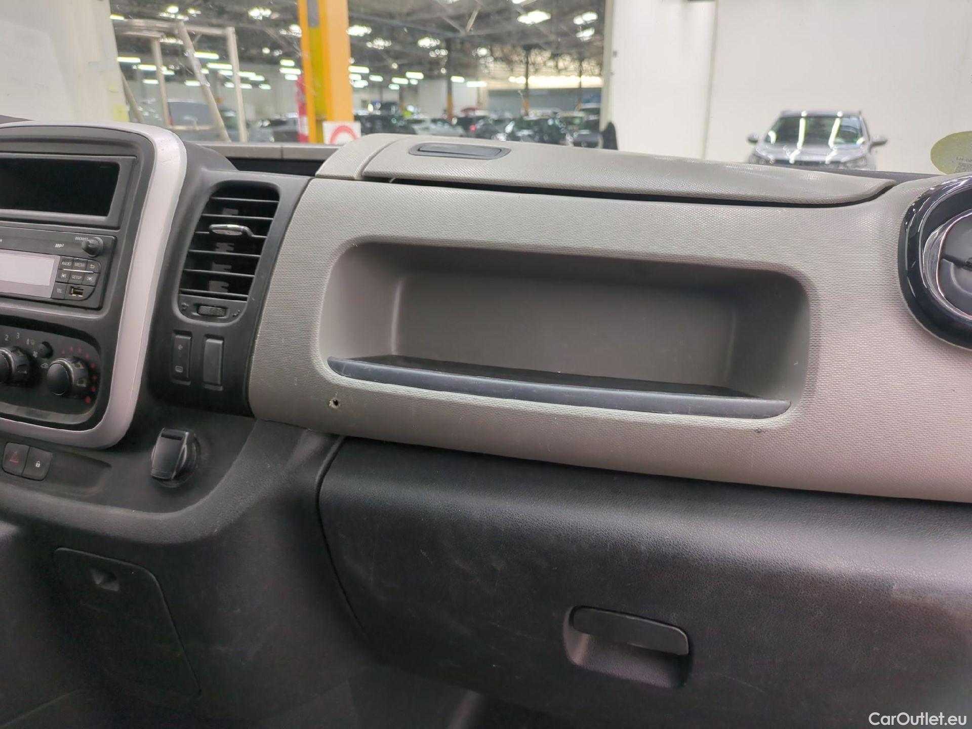  Renault  Trafic RENAULT  VU 4p Fourgon FG GCF L1H1 1000 dCi 95 E6 #3