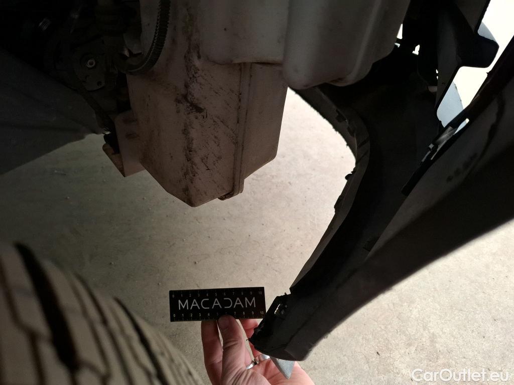  Renault  Trafic  III Fourgon L2H1 3T Confort 2.0 dCi 130CV BVM6 E6d #99