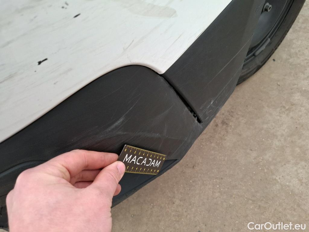  Renault  Trafic  III Fourgon L2H1 3T Confort 2.0 dCi 130CV BVM6 E6d #151