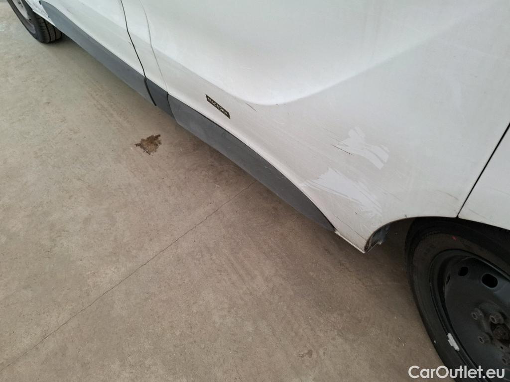  Renault  Trafic  III Fourgon L2H1 3T Confort 2.0 dCi 130CV BVM6 E6d #123