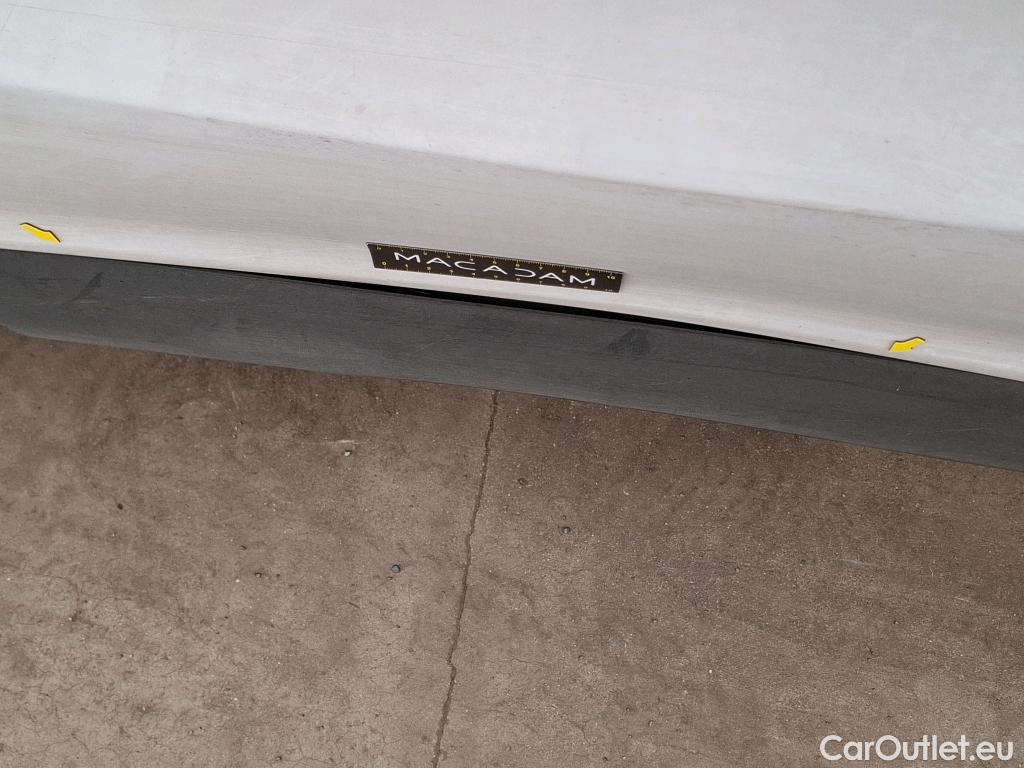  Renault  Trafic  III Fourgon L2H1 3T Confort 2.0 dCi 130CV BVM6 E6d #48