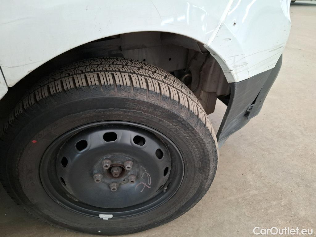  Renault  Trafic  III Fourgon L2H1 3T Confort 2.0 dCi 130CV BVM6 E6d #169