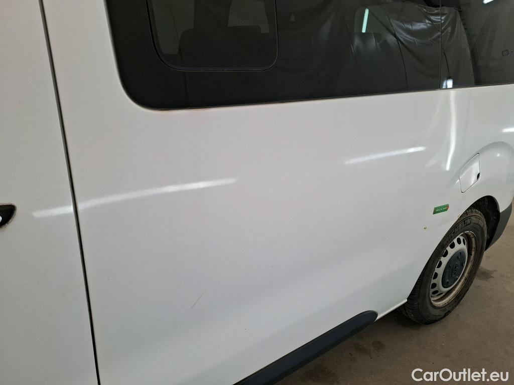 Toyota  Proace TOYOTA  4p Combi 1.5 D MEDIUM 120 D-4D DYNAMIC #1
