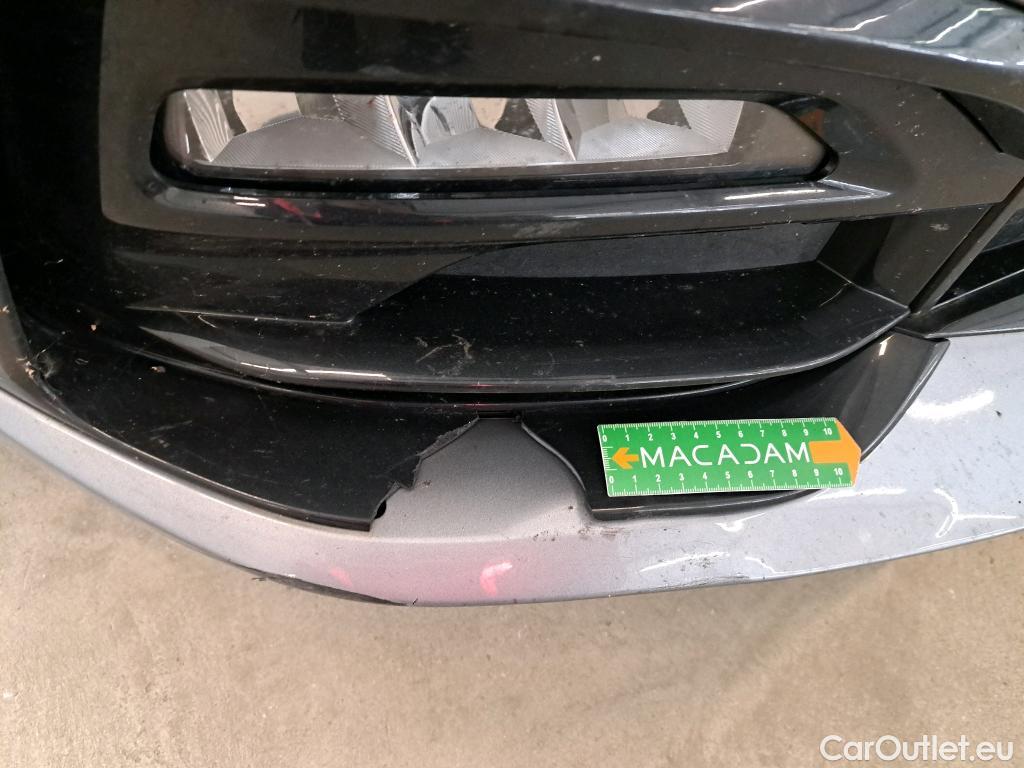  Bmw  Serie 1 Série 1 Berline 120 i Edition Sport 2.0 180CV BVA7 E6d #8