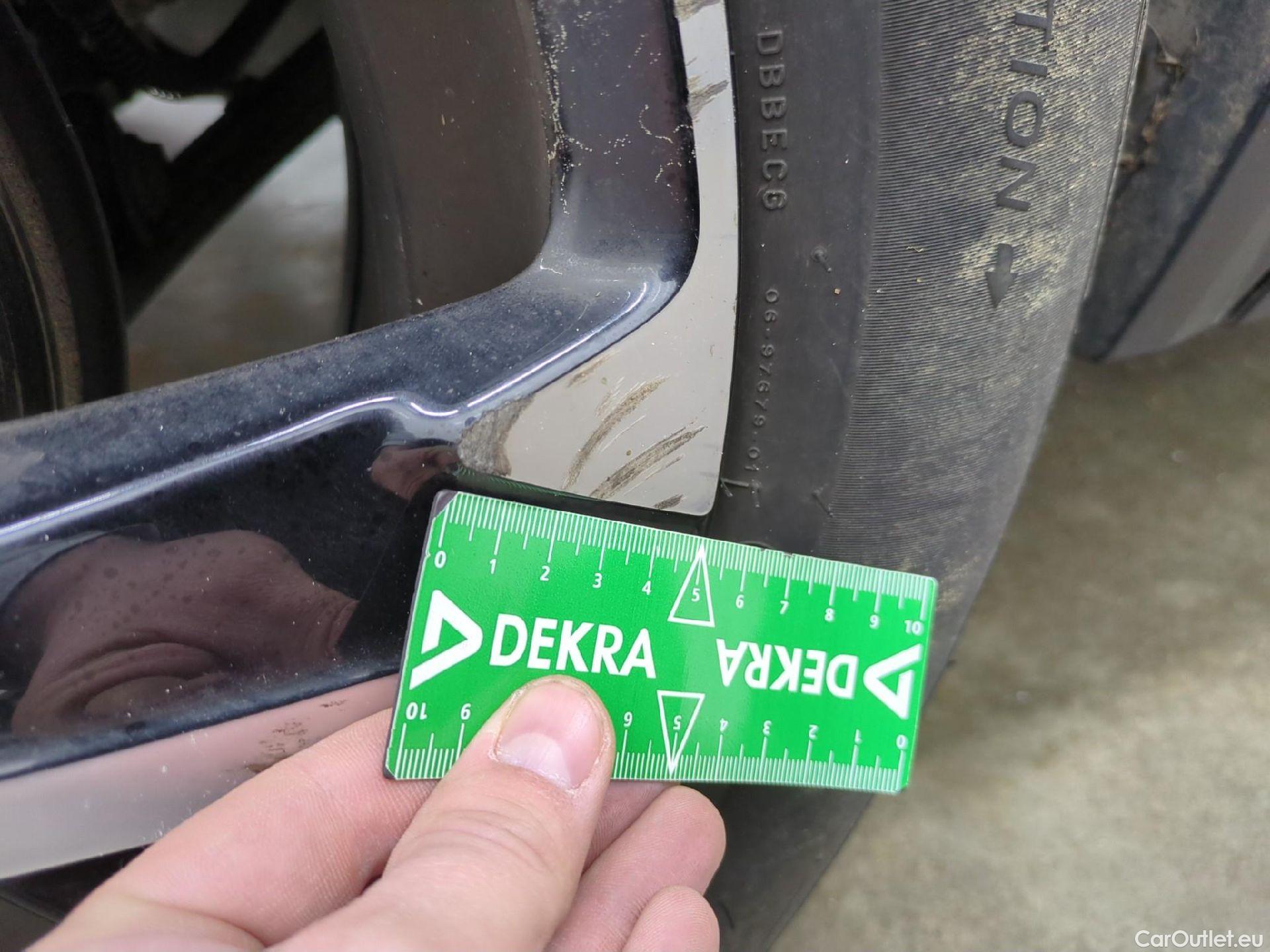  DS  DS7 7 Crossback Business 1.2 PureTech 130CV BVA8 E6d #42