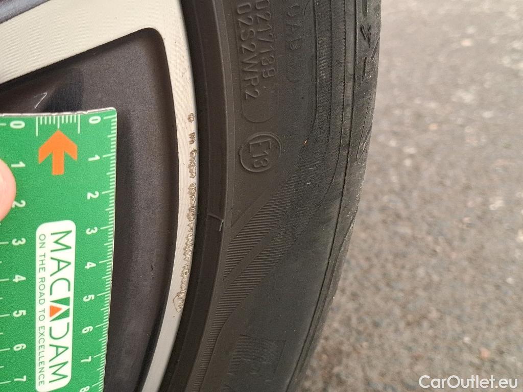  Bmw  Serie 1 BMW Série 1 / 2019 / 5P / Berline 116i DKG7 Business Design #21