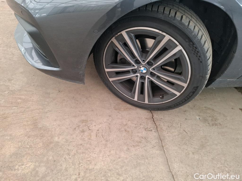  Bmw  Serie 1 BMW Série 1 / 2019 / 5P / Berline 1.5 118I DKG7 Business Design #18