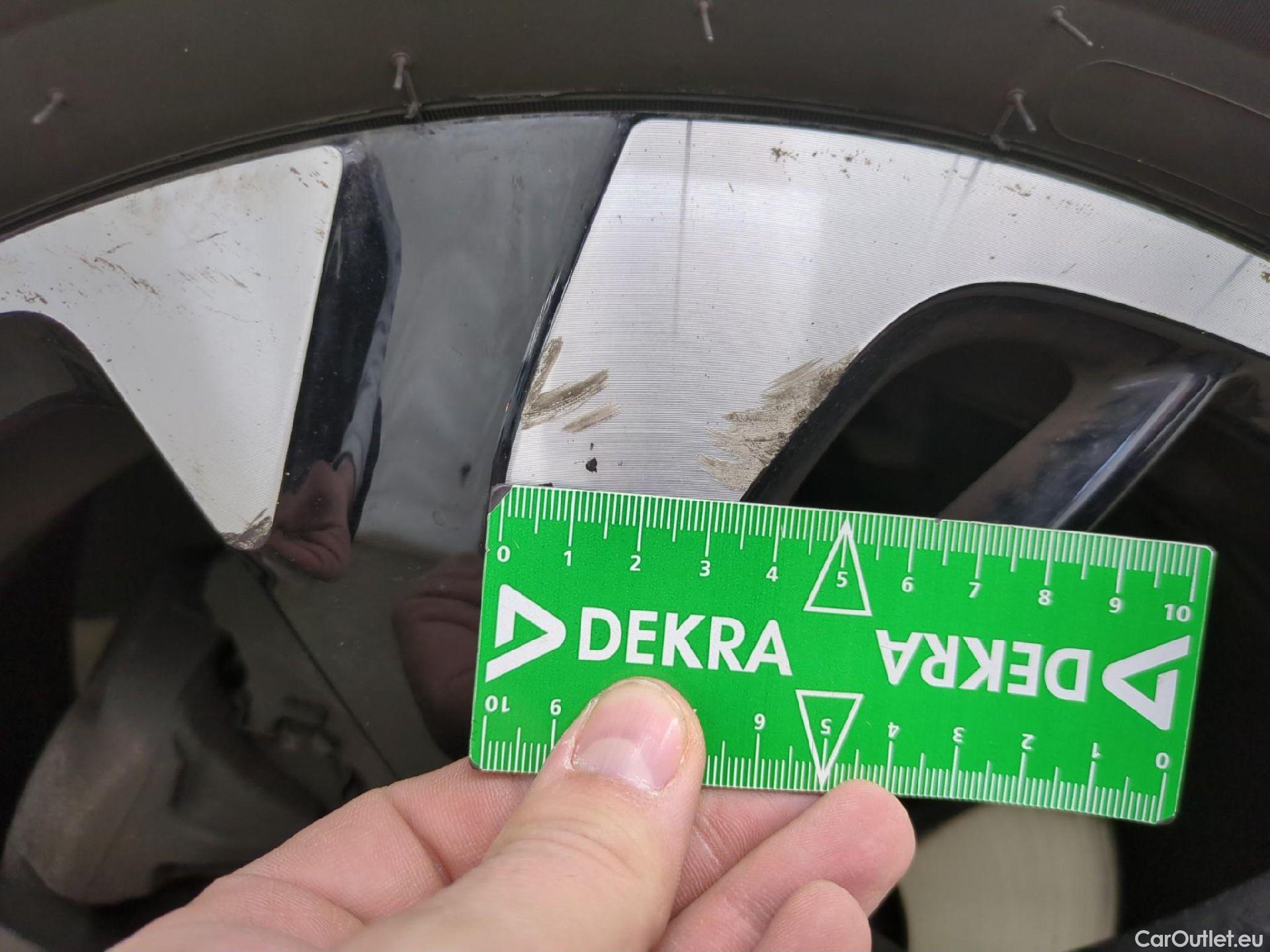  DS  DS7 7 Crossback Business 1.2 PureTech 130CV BVA8 E6d #17