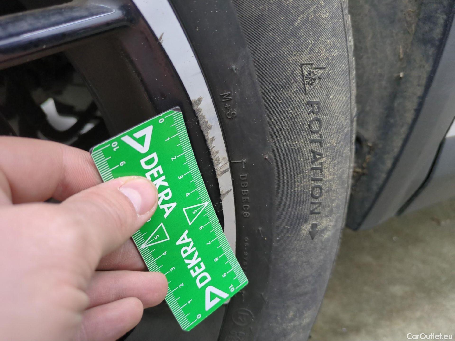  DS  DS7 7 Crossback Business 1.2 PureTech 130CV BVA8 E6d #35