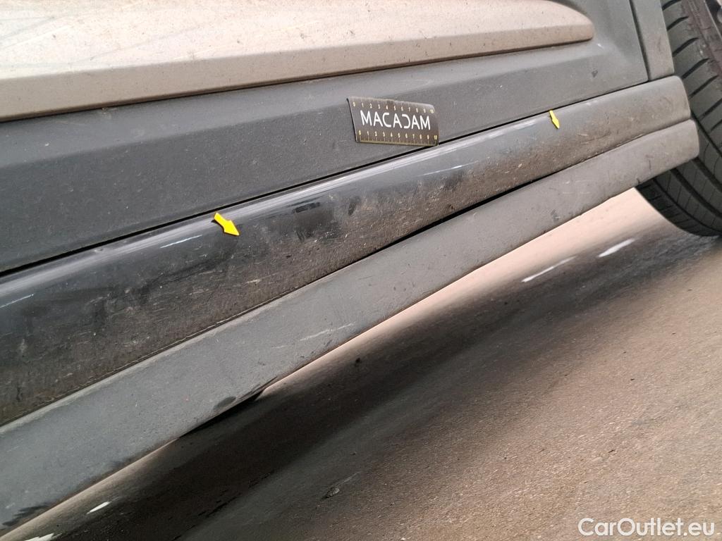  Citroen  DS3 CITROEN  3p Berline Sport Chic THP 150 #24