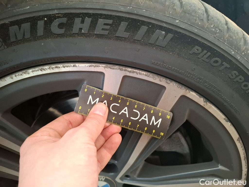  Bmw  Serie 1 BMW Série 1 / 2019 / 5P / Berline 1.5 118I DKG7 Business Design #23