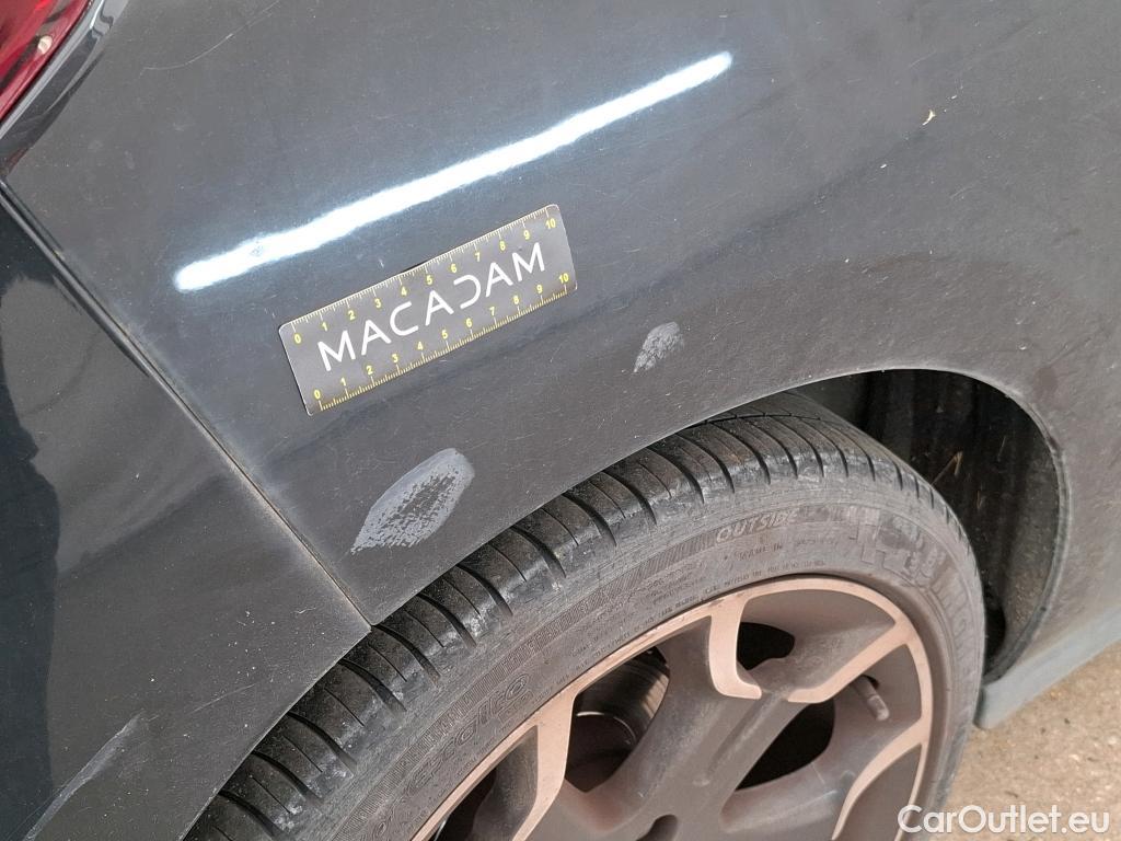  Citroen  DS3 CITROEN  3p Berline Sport Chic THP 150 #18