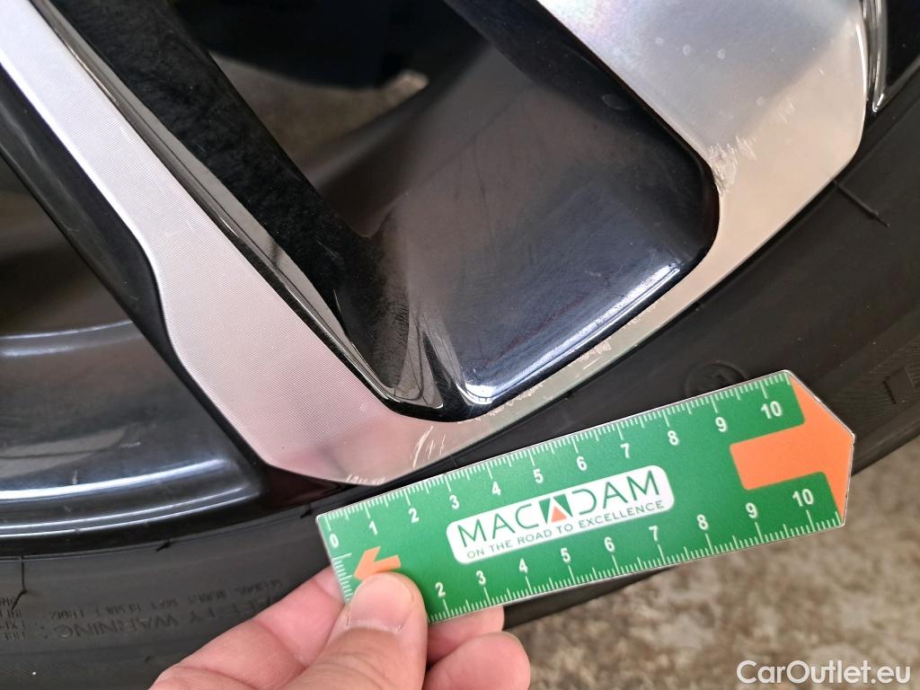  Opel  Crossland  X Business Elegance 1.2 Turbo 110CV BVM6 E6d #17