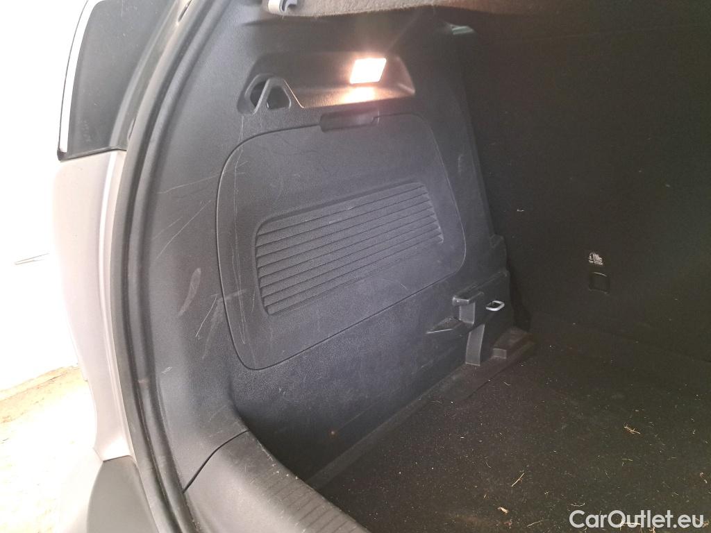  Opel  Crossland  X Business Elegance 1.2 Turbo 110CV BVM6 E6d #22