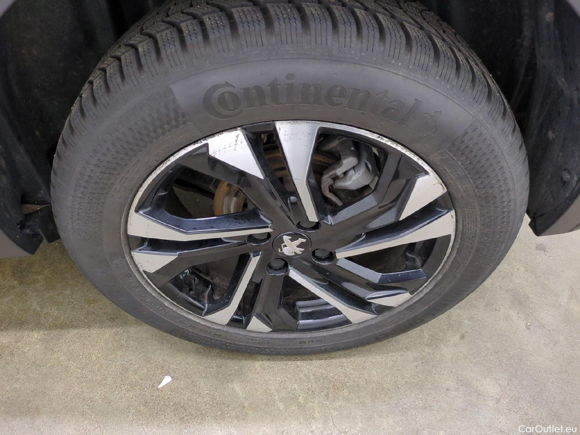  Peugeot  2008  Allure Business 1.2 PureTech 130CV BVM6 E6d #12