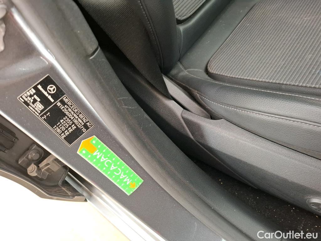  Mercedes  C-Klasse MERCEDES-BENZ Classe C Berline / 2021 / 4P / Berline C 220 d Avantgarde Line #11