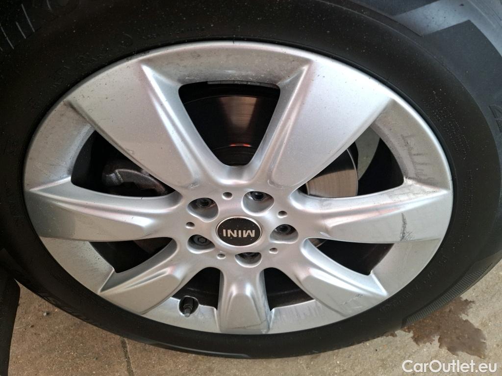  Mini  Countryman MINI  / 2020 / 5P / Crossover Cooper Finition Chili 136 ch BVA7 #18