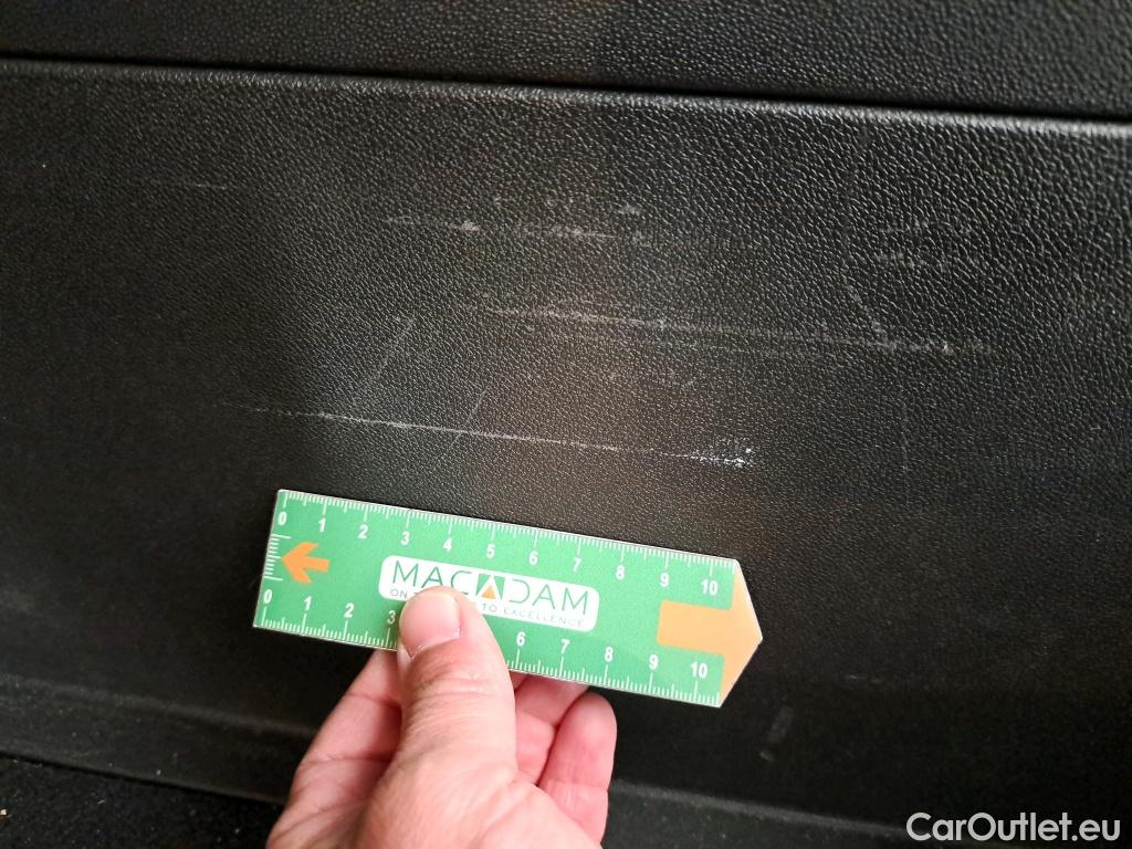  Opel  Crossland  X Business Elegance 1.2 Turbo 110CV BVM6 E6d #23