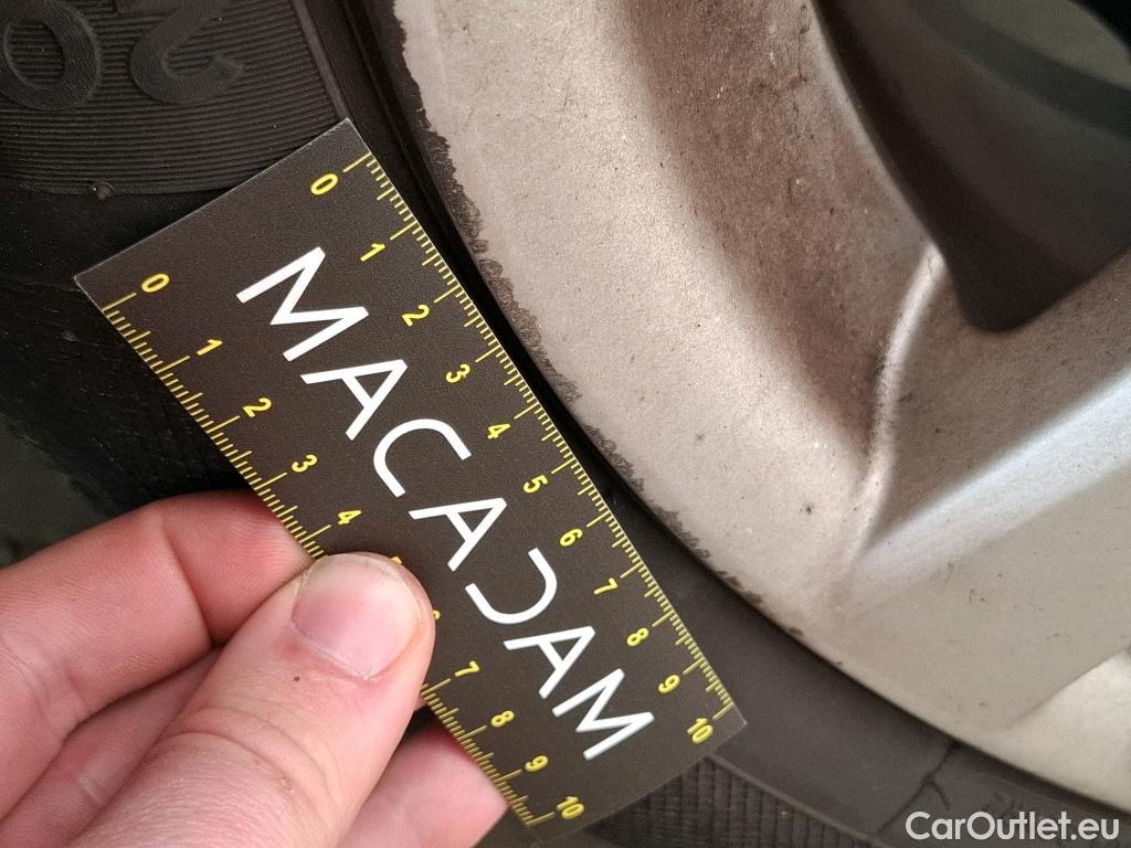  Toyota  Corolla TOYOTA  / 2018 / 5P / Berline Hybride 122h Dynamic Business Stage Acad #23