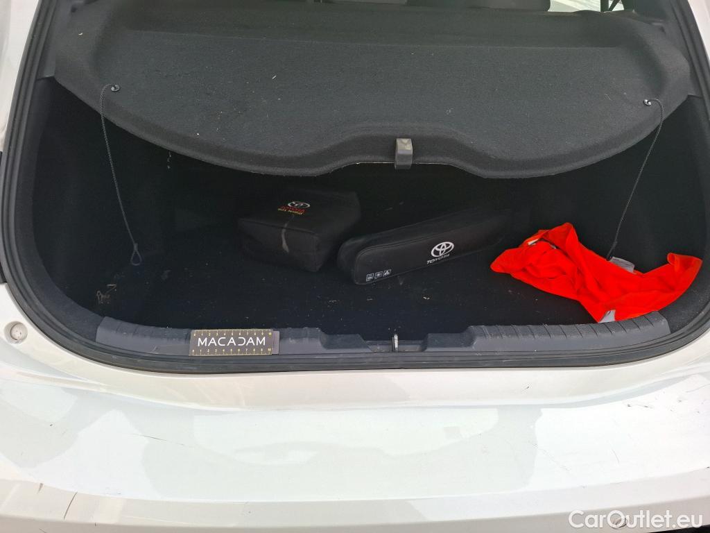  Toyota  Corolla TOYOTA  / 2018 / 5P / Berline Hybride 122h Dynamic Business #26