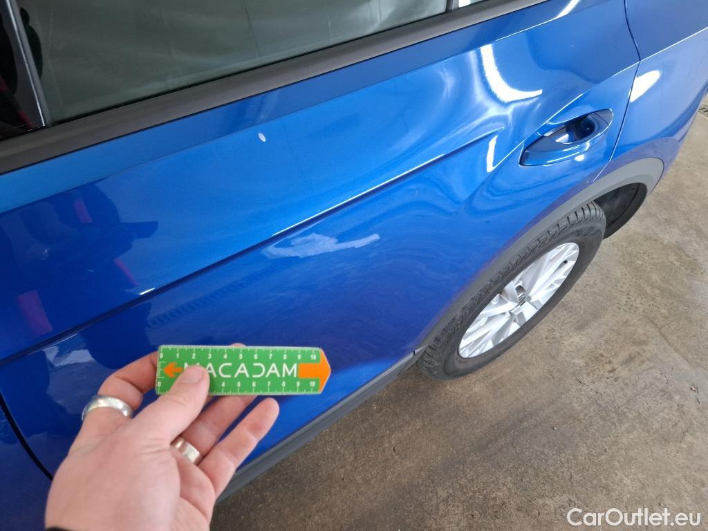  Volkswagen  T-ROC VOLKSWAGEN  / 2017 / 5P / SUV 1.5 TSI 150 EVO LOUNGE BUSINESS DSG7 #28