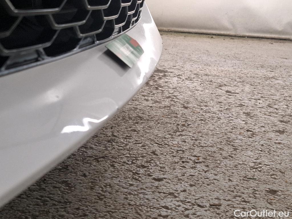  Toyota  Corolla TOYOTA  / 2018 / 5P / Berline Hybride 184h Design #8