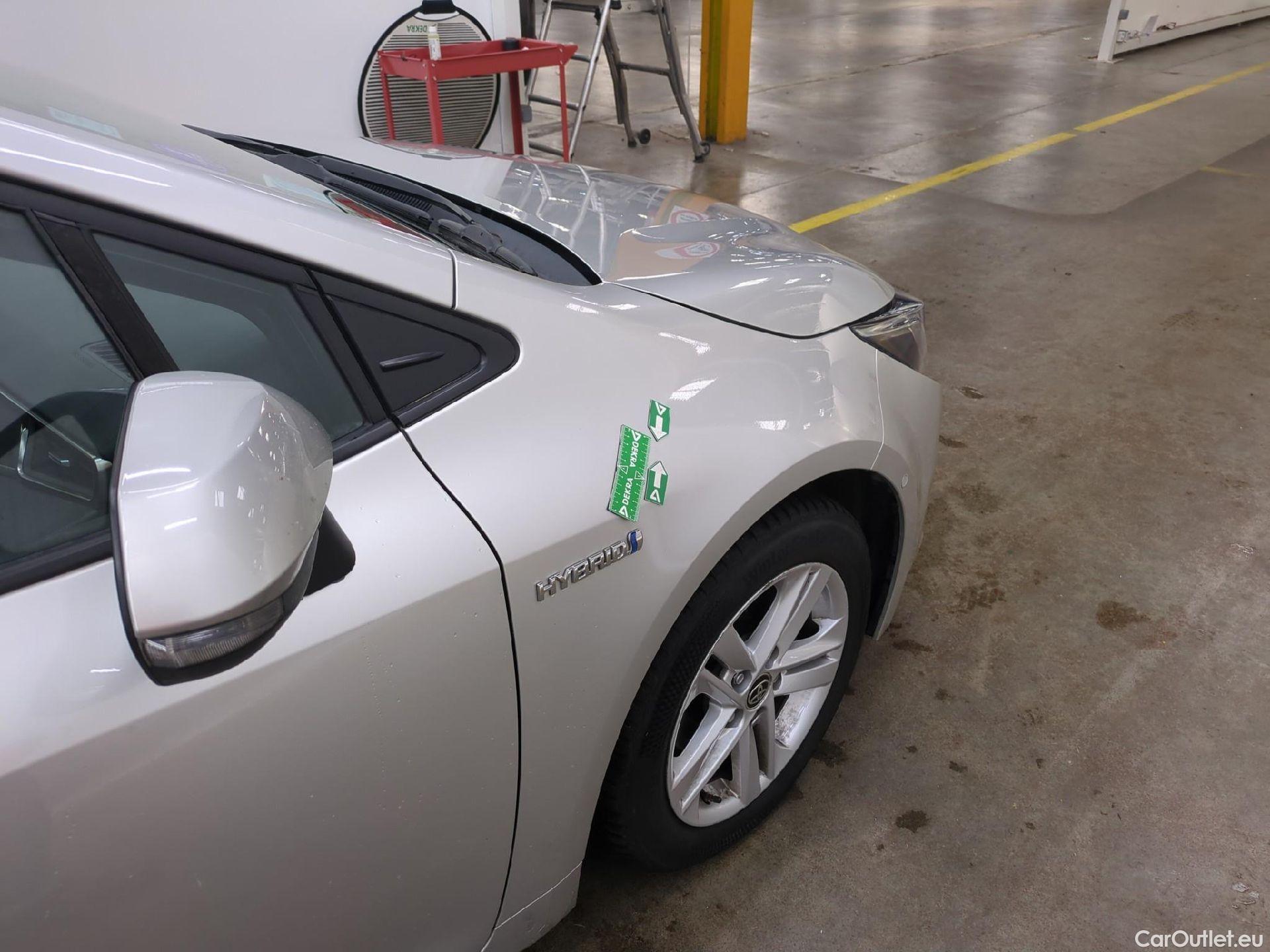  Toyota  Corolla TOYOTA  Touring Sports / 2018 / 5P / Break Hybride 122h Dynamic Business Stage Acad #46