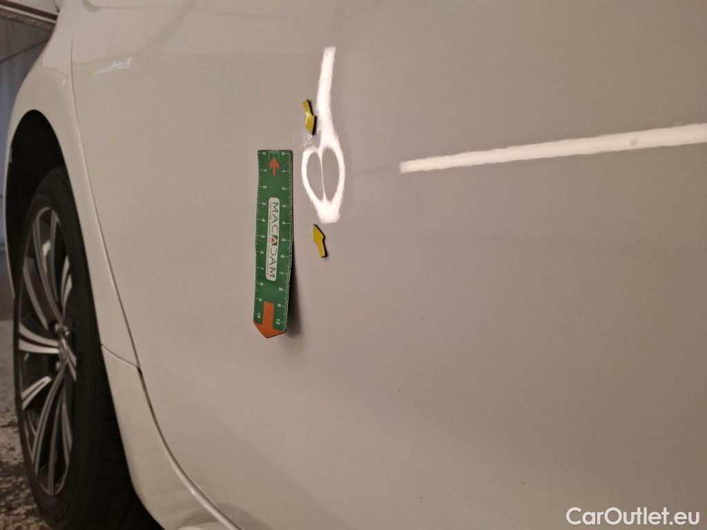  Toyota  Corolla TOYOTA  / 2018 / 5P / Berline Hybride 184h Design #25