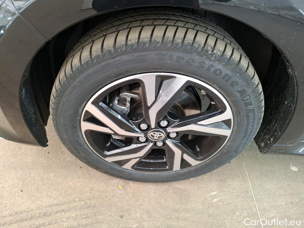  Toyota  Yaris TOYOTA  Hybride / 2019 / 5P / Berline Hybride 116h Design #33