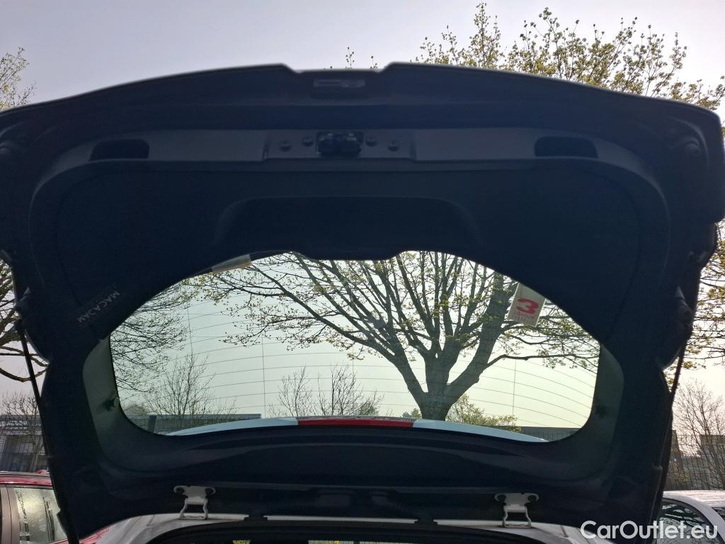  Toyota  Corolla TOYOTA  / 2018 / 5P / Berline Hybride 122h Dynamic Business #28