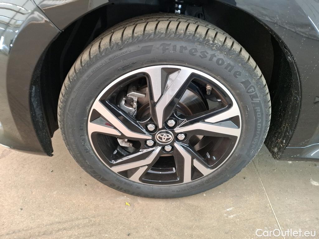  Toyota  Yaris TOYOTA  Hybride / 2019 / 5P / Berline Hybride 116h Design #34