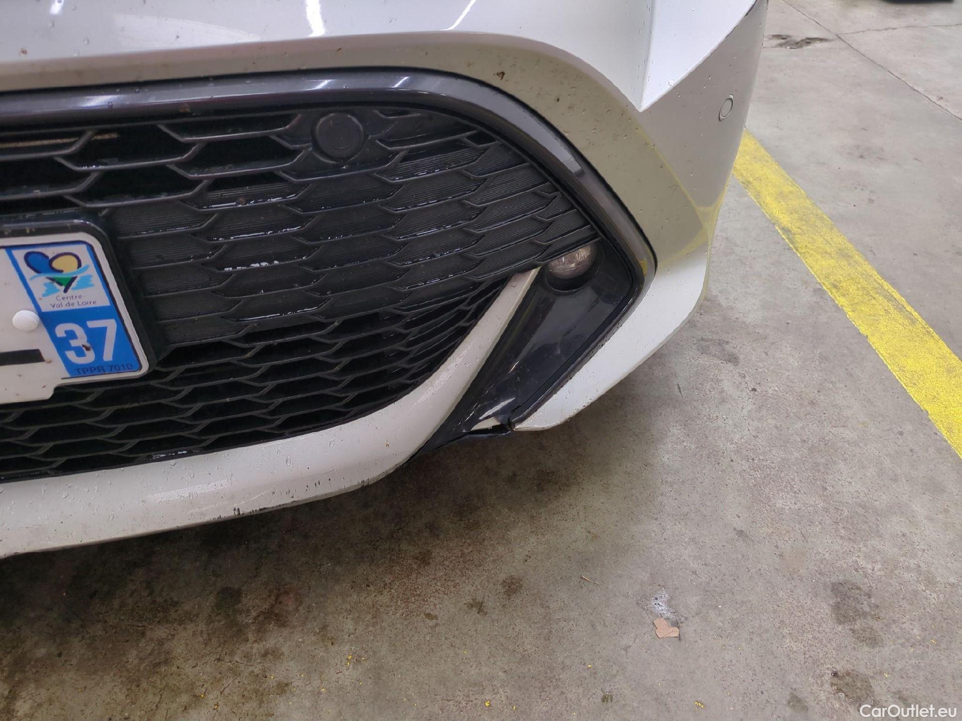  Toyota  Corolla TOYOTA  Touring Sports / 2018 / 5P / Break Hybride 122h Dynamic Business Stage Acad #25