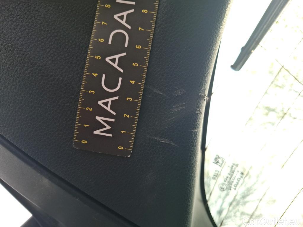  Toyota  Corolla TOYOTA  / 2018 / 5P / Berline Hybride 122h Dynamic Business #29