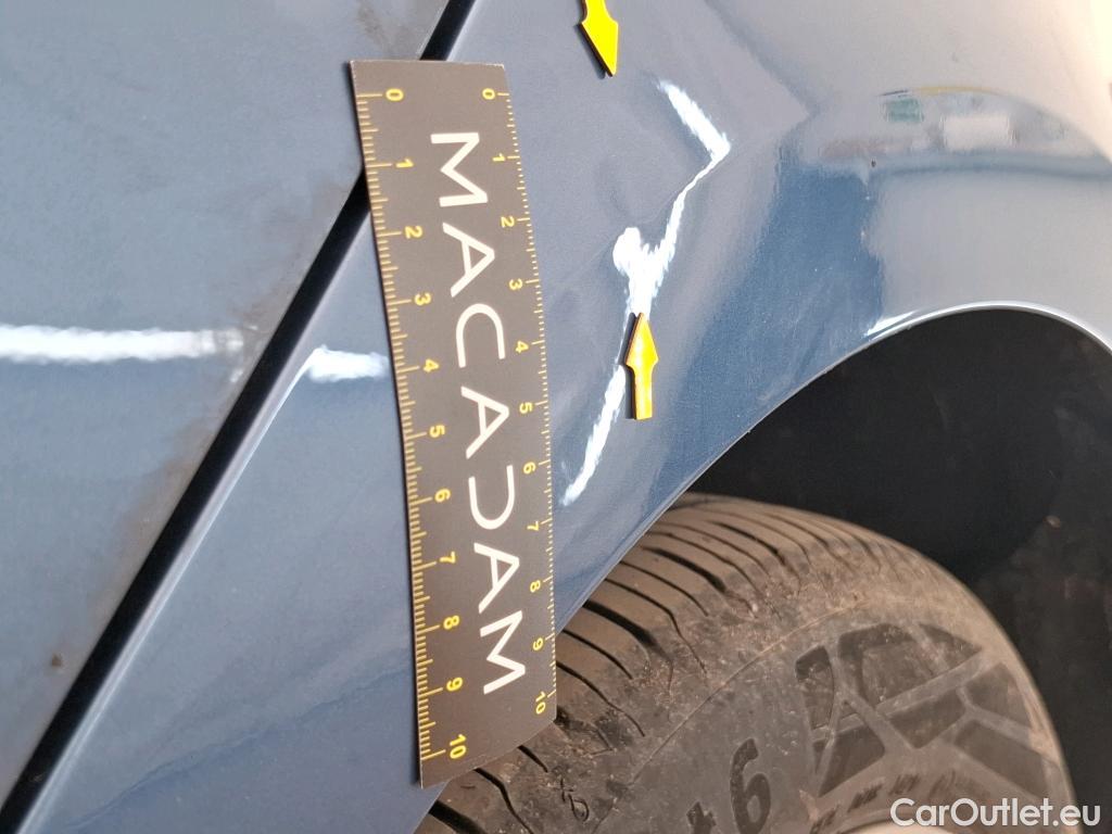  Toyota  Corolla TOYOTA  / 2018 / 5P / Berline Hybride 122h Dynamic Business Stage Acad #29