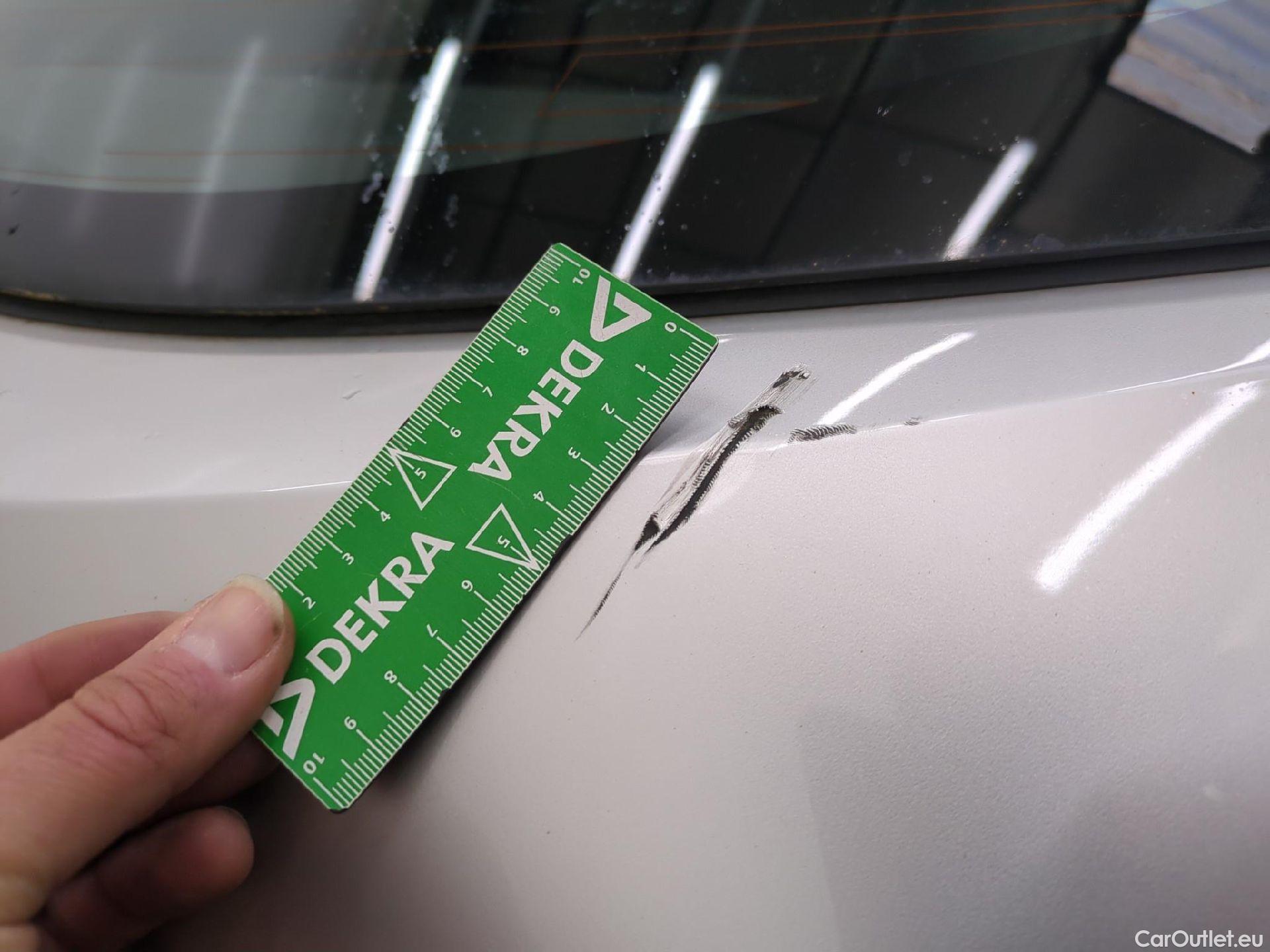  Toyota  Corolla TOYOTA  Touring Sports / 2018 / 5P / Break Hybride 122h Dynamic Business Stage Acad #35