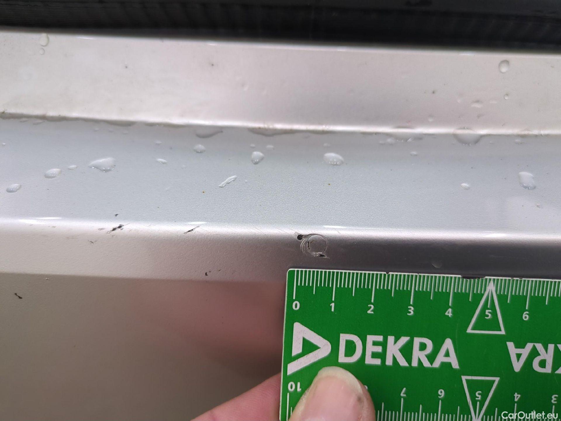  Toyota  Corolla TOYOTA  Touring Sports / 2018 / 5P / Break Hybride 122h Dynamic Business Stage Acad #29