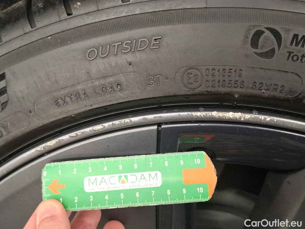  Tesla  Model 3 TESLA  / 2018 / 4P / Berline - / VO RECONDITIONNE - PHOTOS AVANT RECONDITIONNEMENT #9