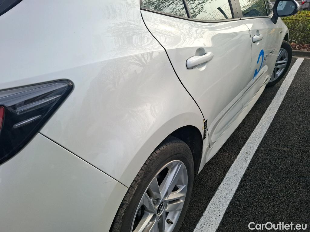  Toyota  Corolla TOYOTA  / 2018 / 5P / Berline Hybride 122h Dynamic Business #24