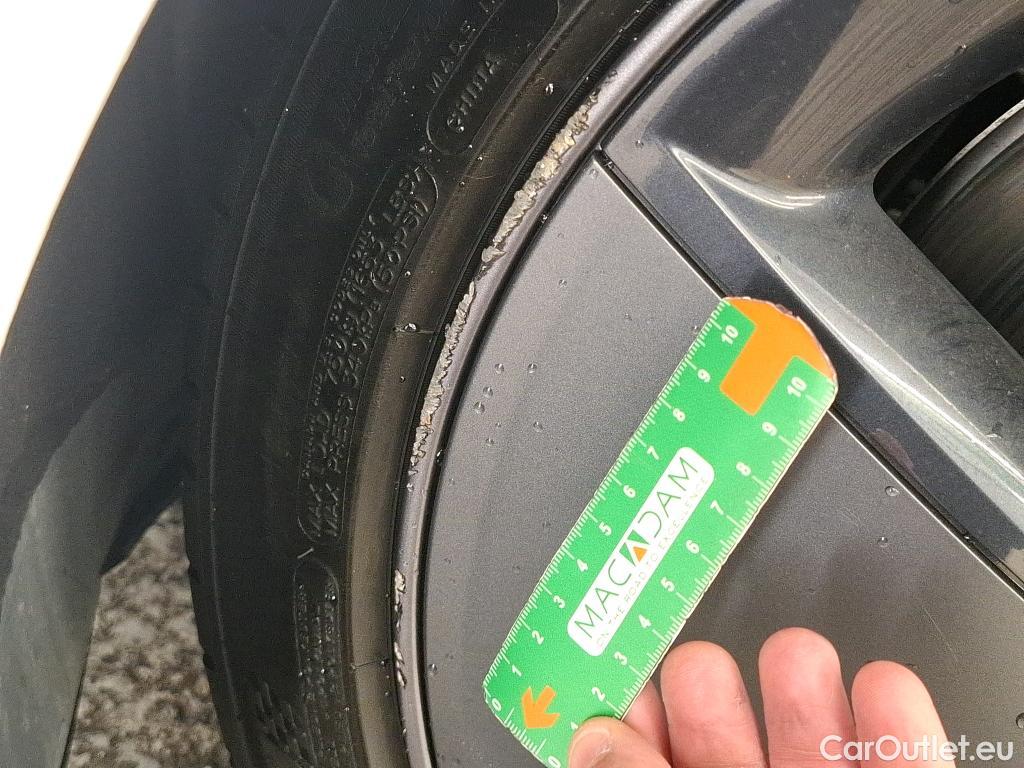  Tesla  Model 3 TESLA  / 2018 / 4P / Berline - / VO RECONDITIONNE - PHOTOS AVANT RECONDITIONNEMENT #3