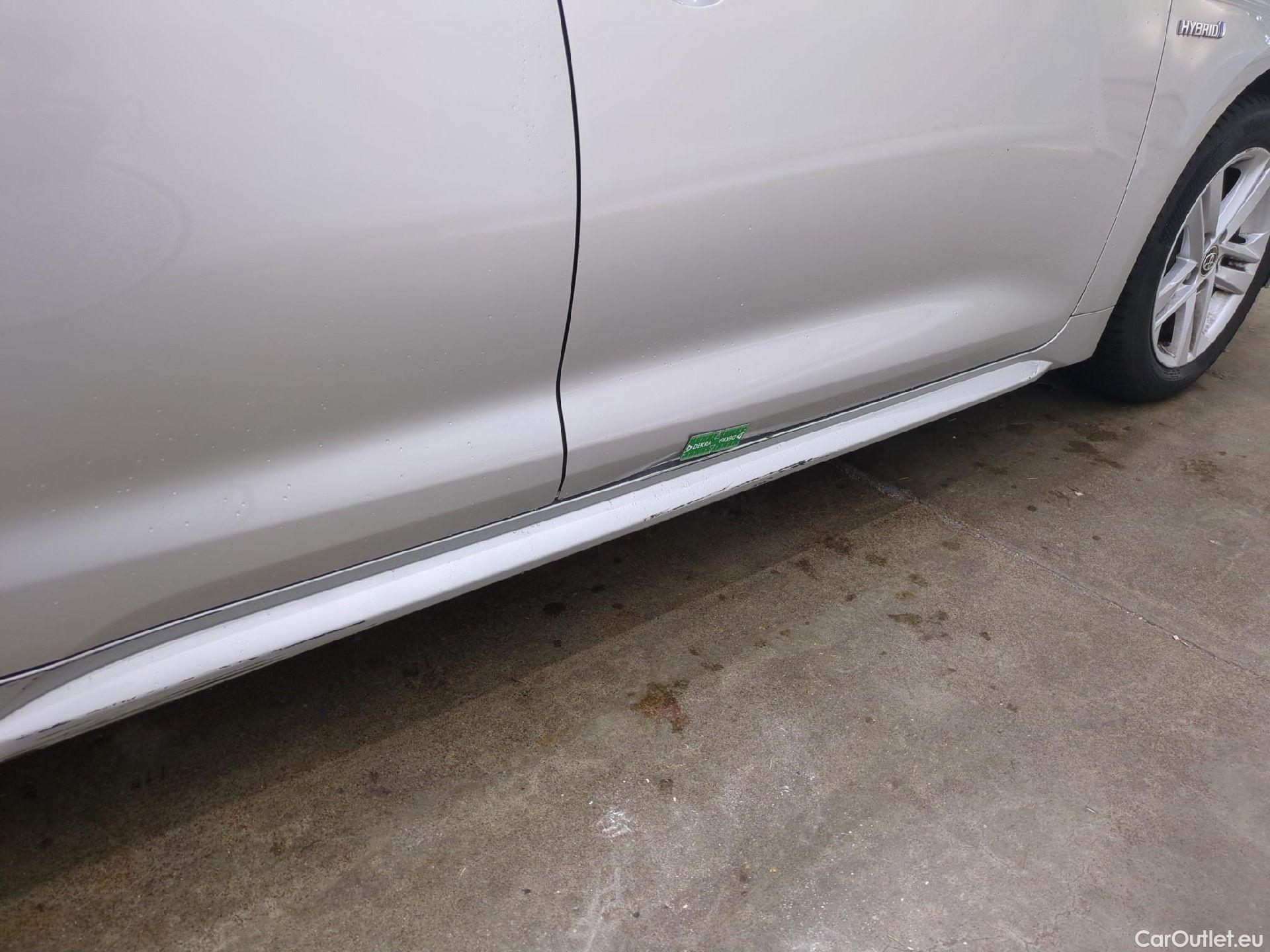  Toyota  Corolla TOYOTA  Touring Sports / 2018 / 5P / Break Hybride 122h Dynamic Business Stage Acad #42