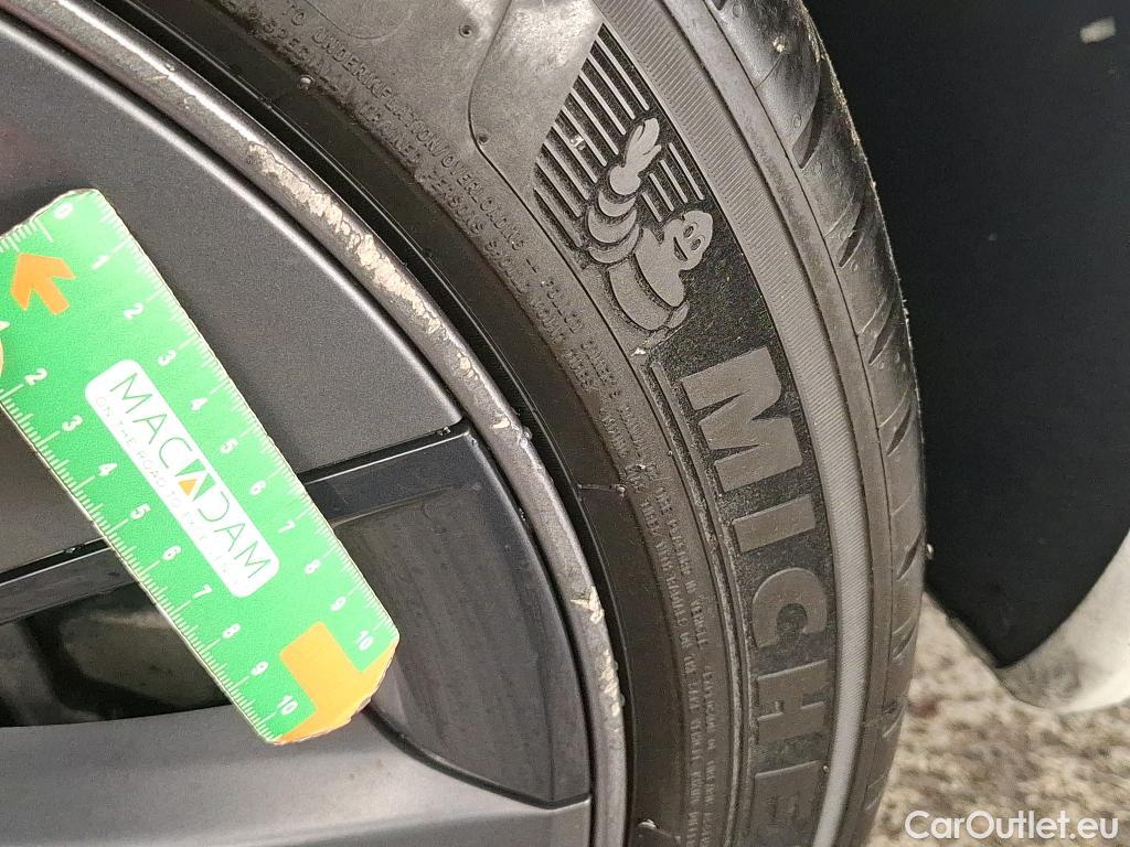  Tesla  Model 3 TESLA  / 2018 / 4P / Berline - / VO RECONDITIONNE - PHOTOS AVANT RECONDITIONNEMENT #10