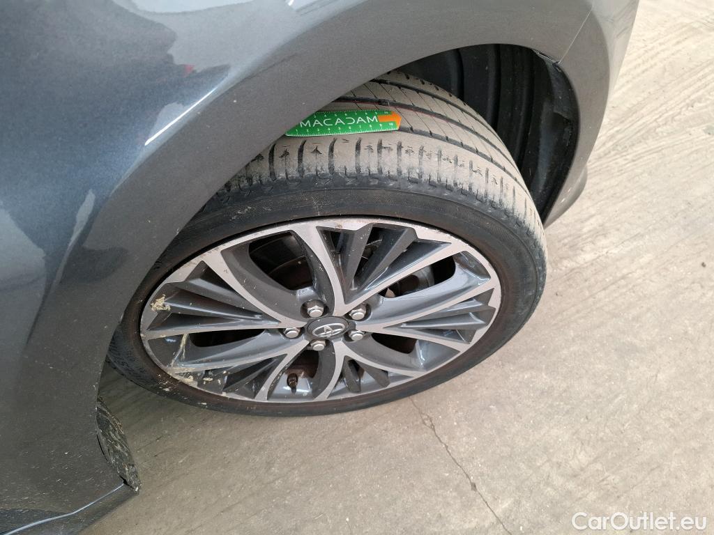  Toyota  Yaris TOYOTA  Hybride / 2019 / 5P / Berline Hybride 116h Iconic #23